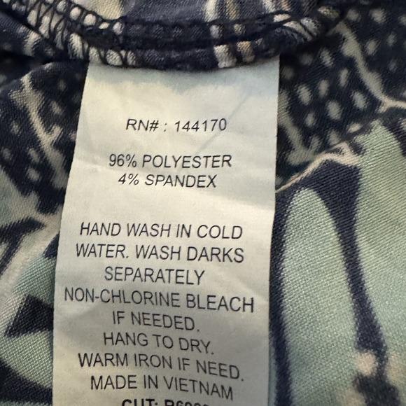 Lavish 2X Shirt Top Blue White Floral Flower Sleeveless V Neck Stretch Textured - Picture 6 of 6